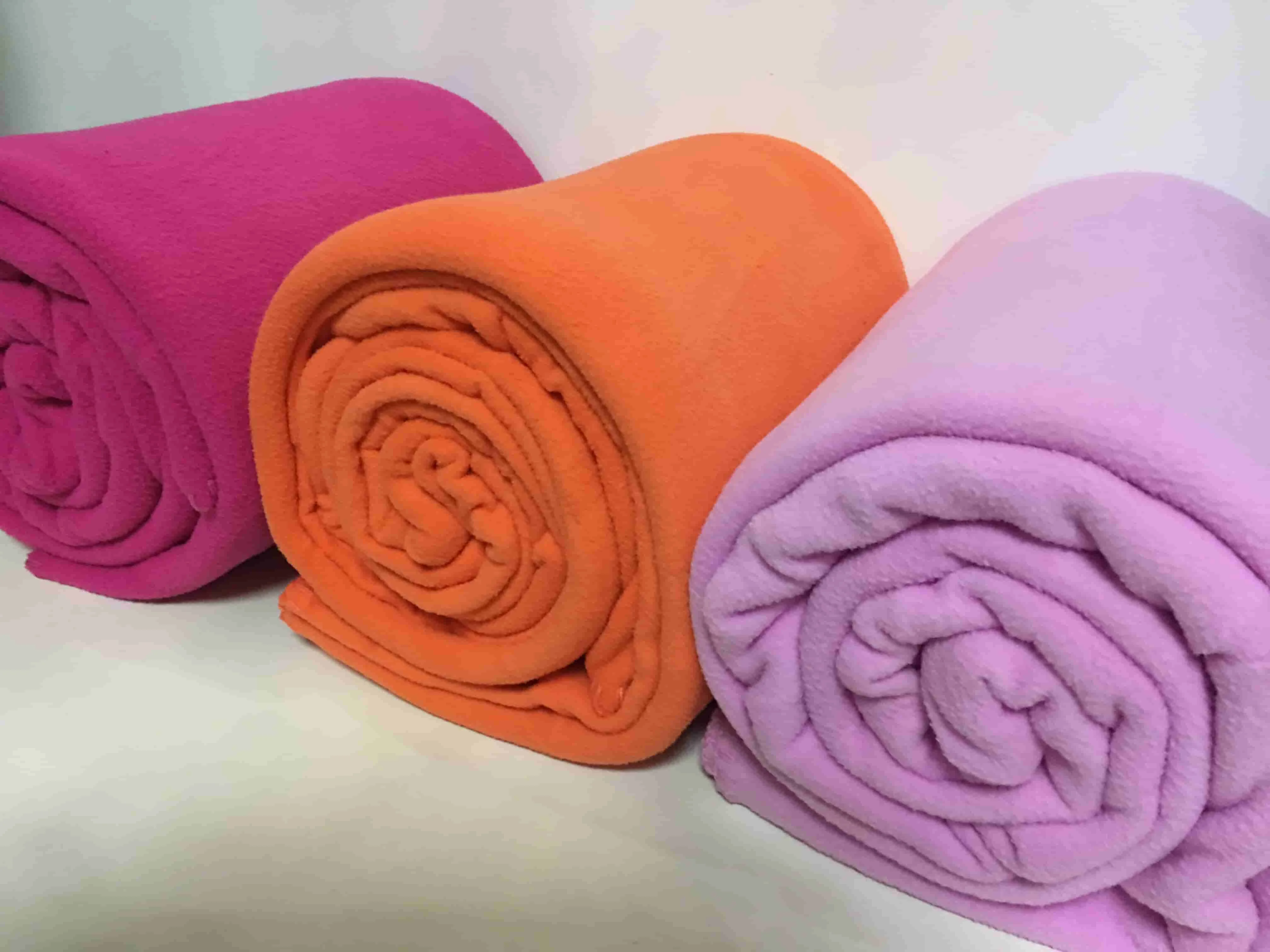 Embroider Logo Custom Color Cheap Airline Blanket