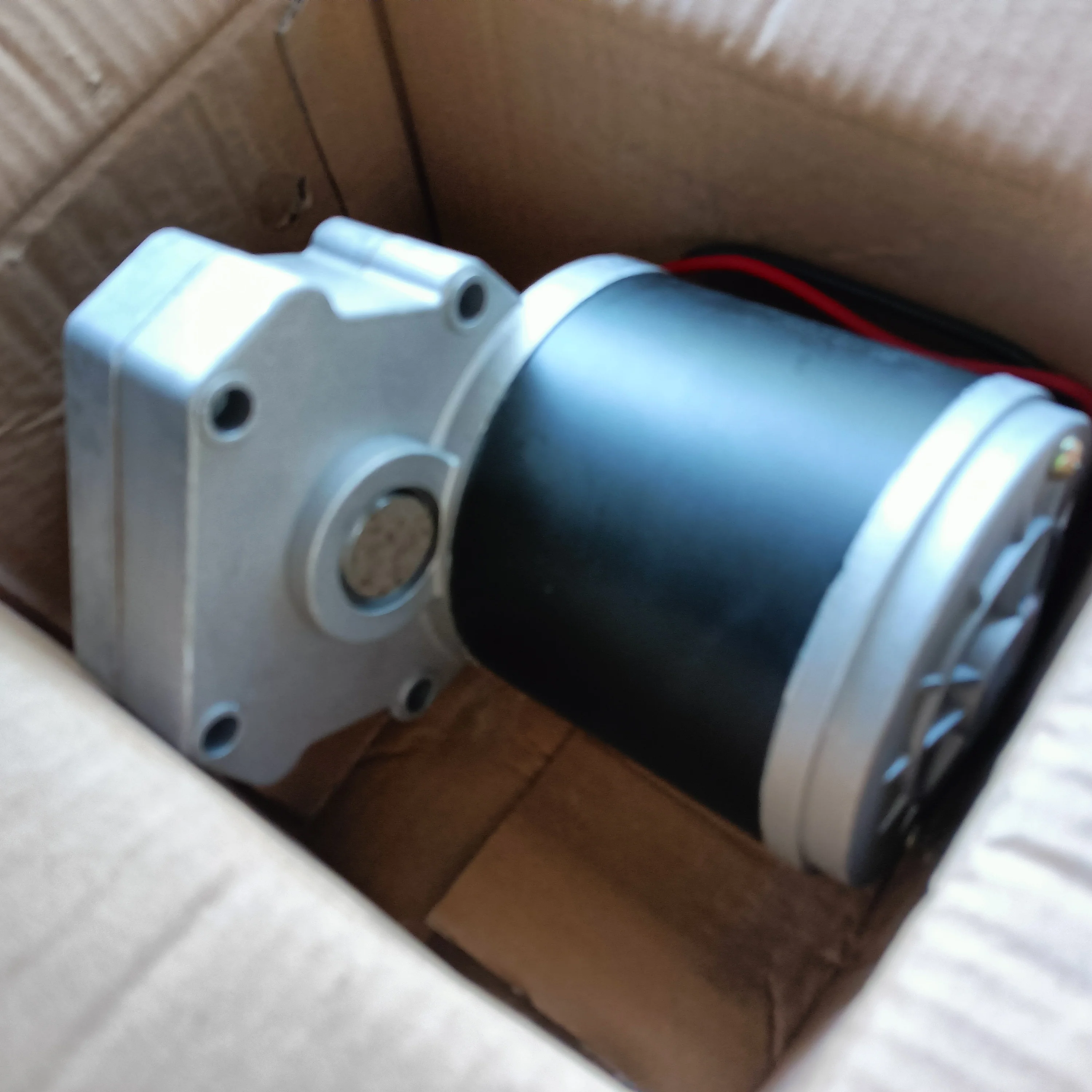 Drive motor for lawn mower