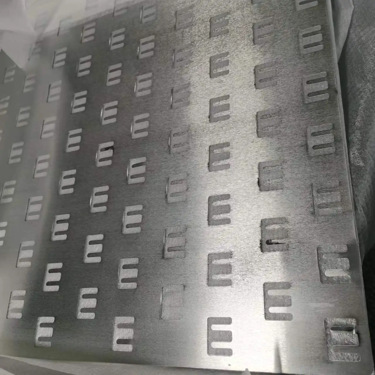 Customized flexible laminated copper foil bus for wind power generation