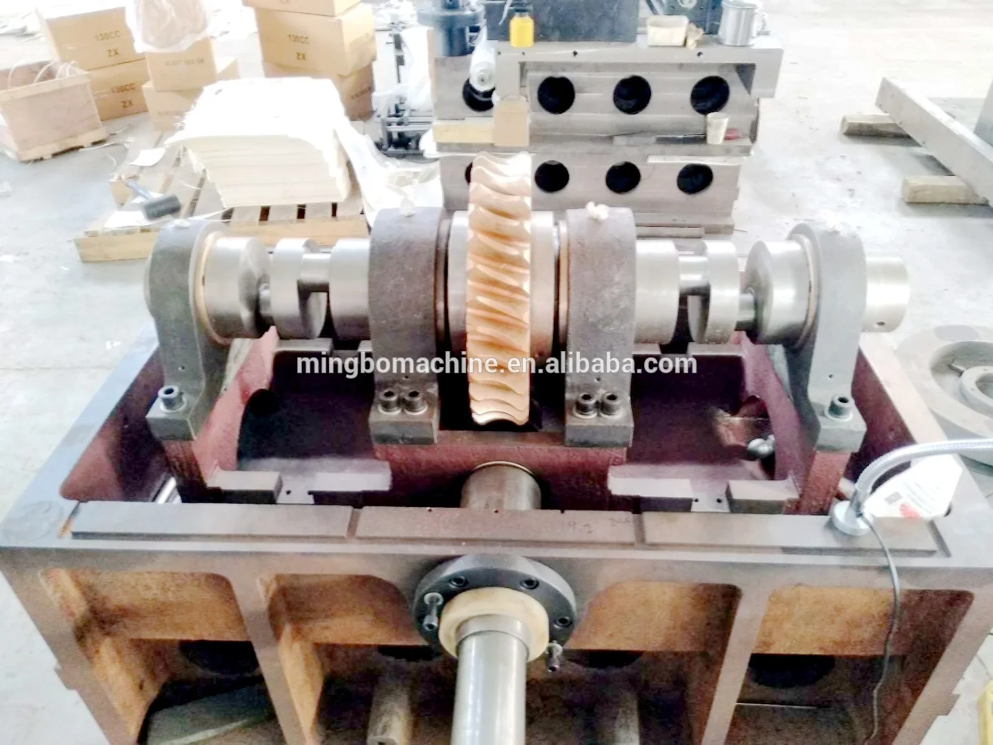 Automatic Flatbed Kraft Paper Cup Fan Blank Punching Die Cutting Cutter Machine(MB-980)