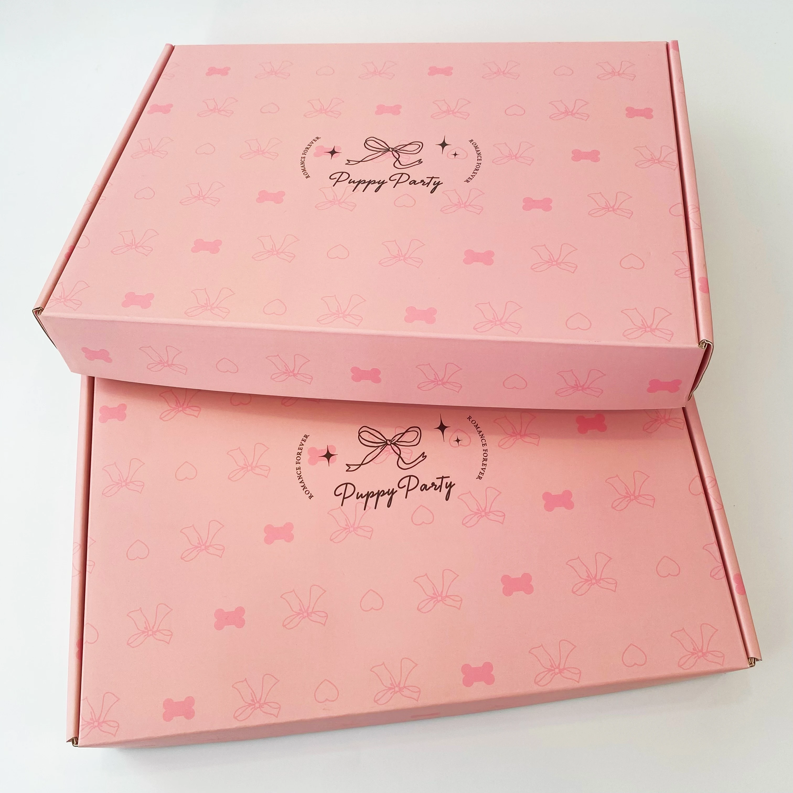 Custom Logo Printed Corrugated Pink Cardboard Mailer Boxes Hardboard Paper Packaging for Shoes Clothes Display Gift Shopping