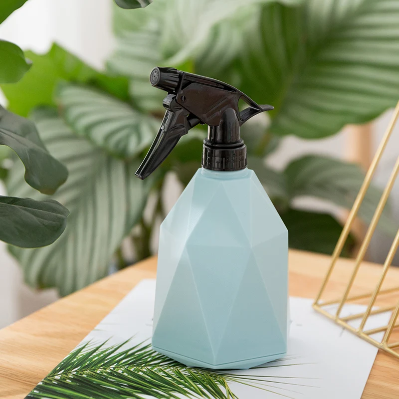 RUIPU 600ML Capacity Garden plant plastic empty manual pressure refillable water trigger spray bottles
