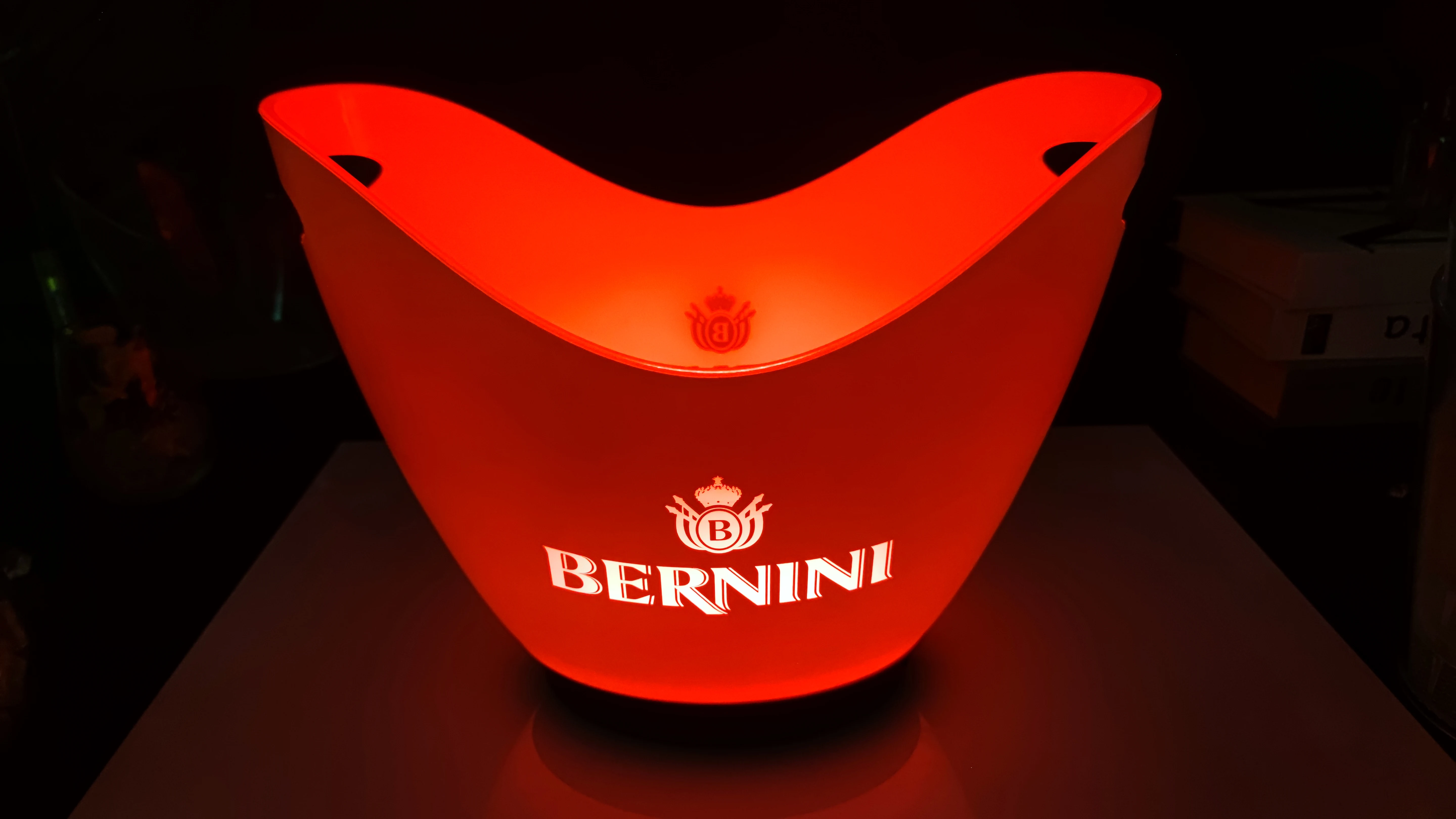 Factory best seller bottle custom round table 8L luxury logo print oil paint PS glass plastic Illuminated led Ice cooler Bucket