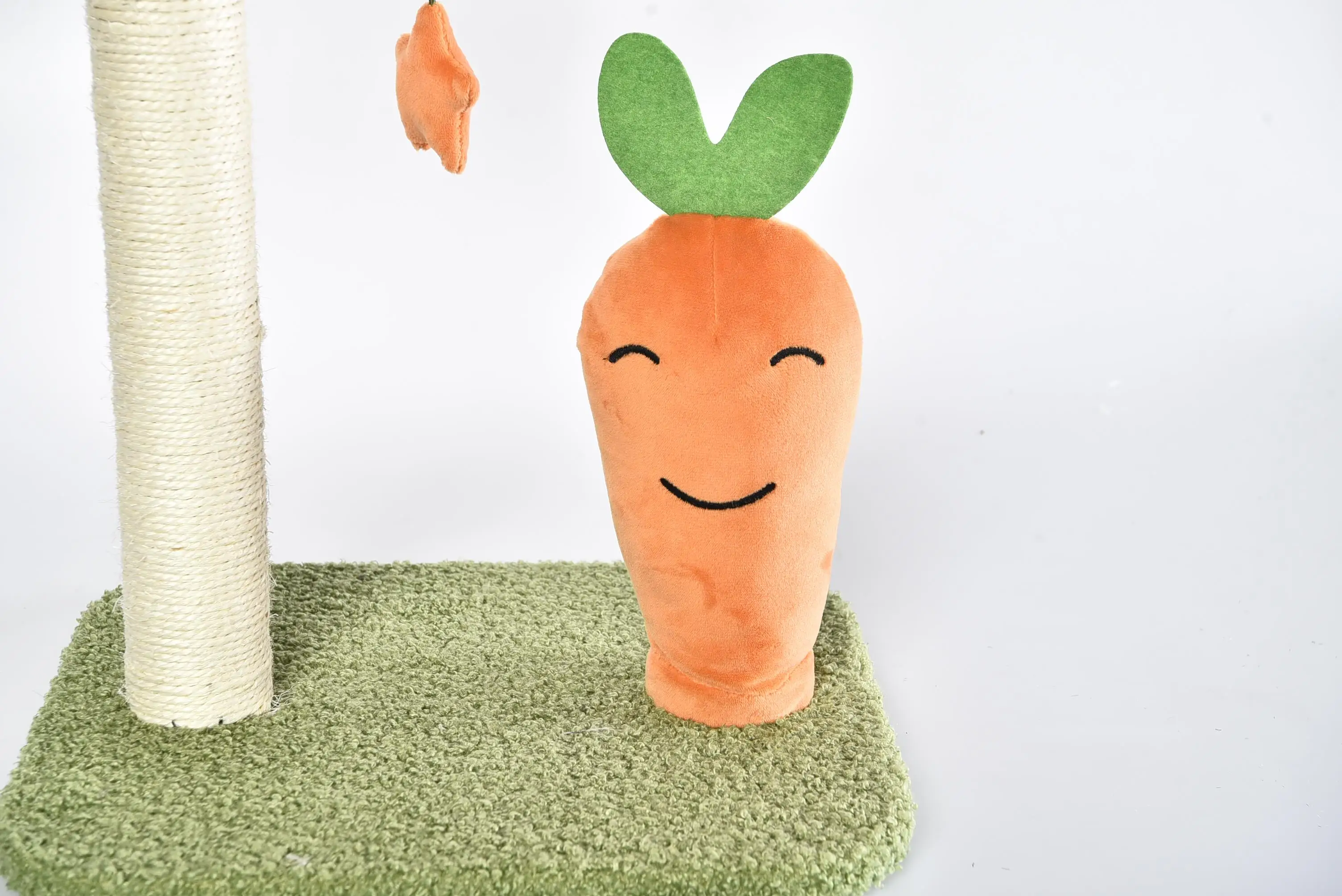 Cat Toy Accessories Products New Tend Indoor Cats Tower Natural Sisal Small Scratcher Climbing Cute Flower Carrot Cat Tree