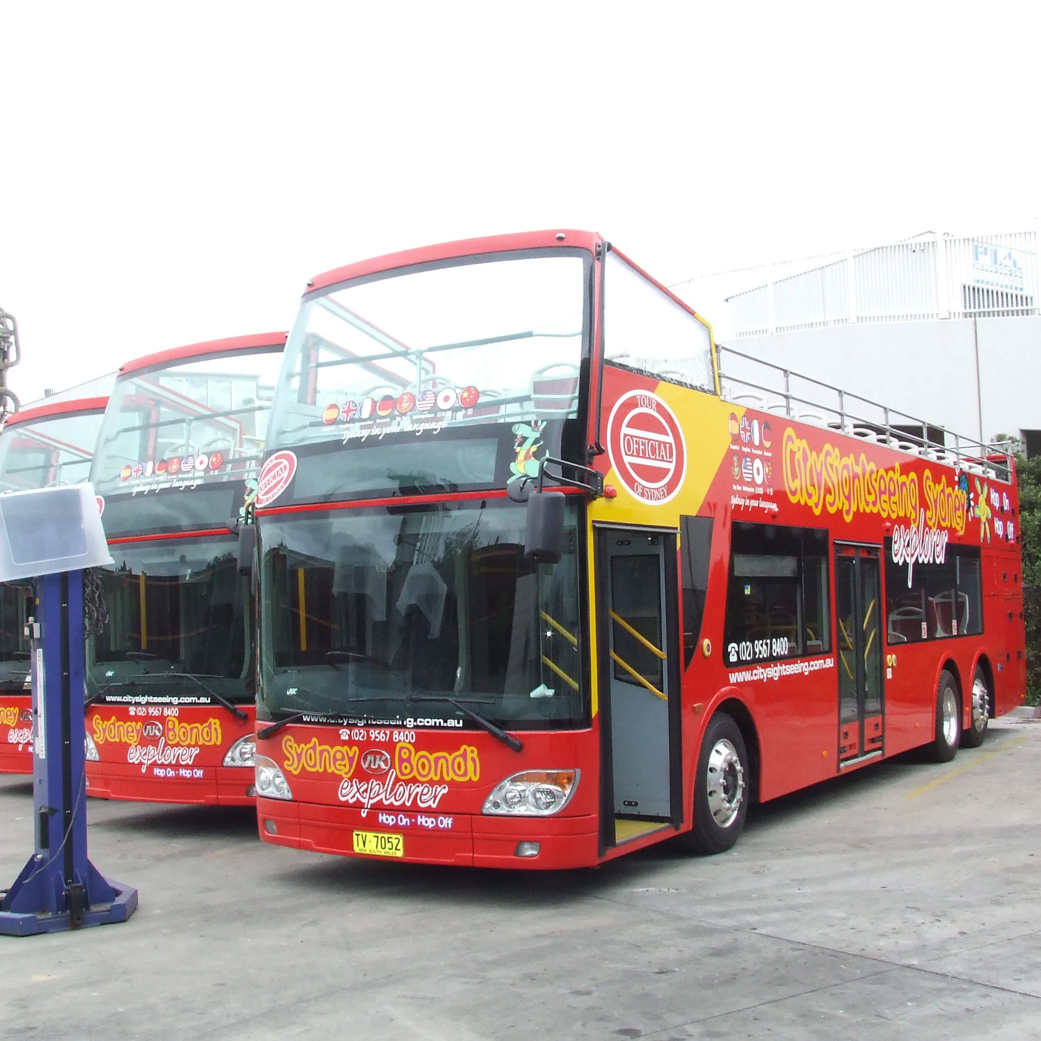 
Top Luxury Tour Bus Open Top City Sightseeing Double Decker Bus Price 