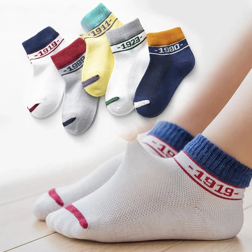 Wholesale Custom Design 100% Cotton School Teen Children Cute Jacquard Cartoon Kids Crew Sock