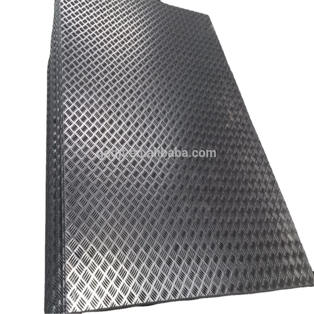 Extruded HDPE Road Mats/Black Road Panels with Small Stripes