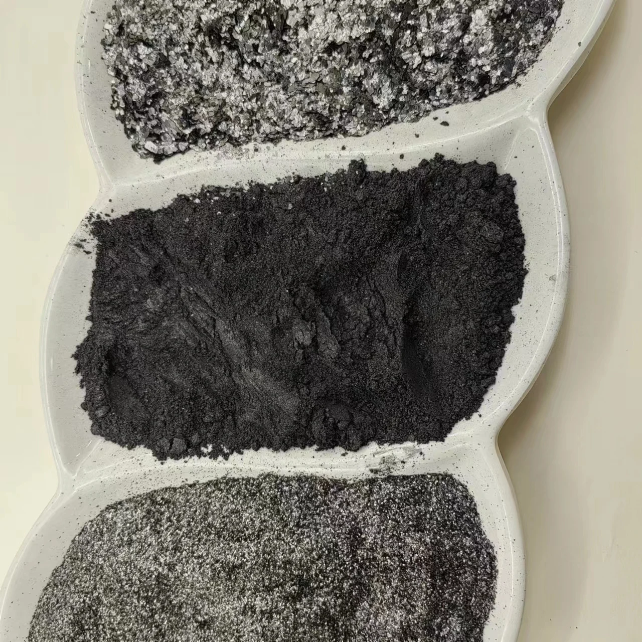 Fire retardant graphite spherical graphite powder lubricant flake for lithium battery