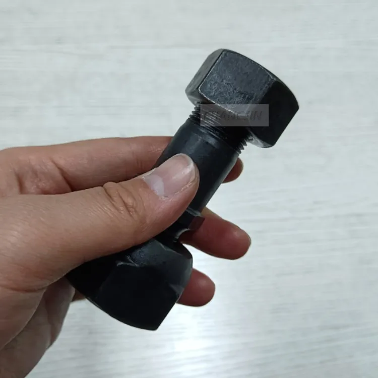 High standard  40Cr Grade 10.9 Front Wheel bolts and nuts for Isuzu