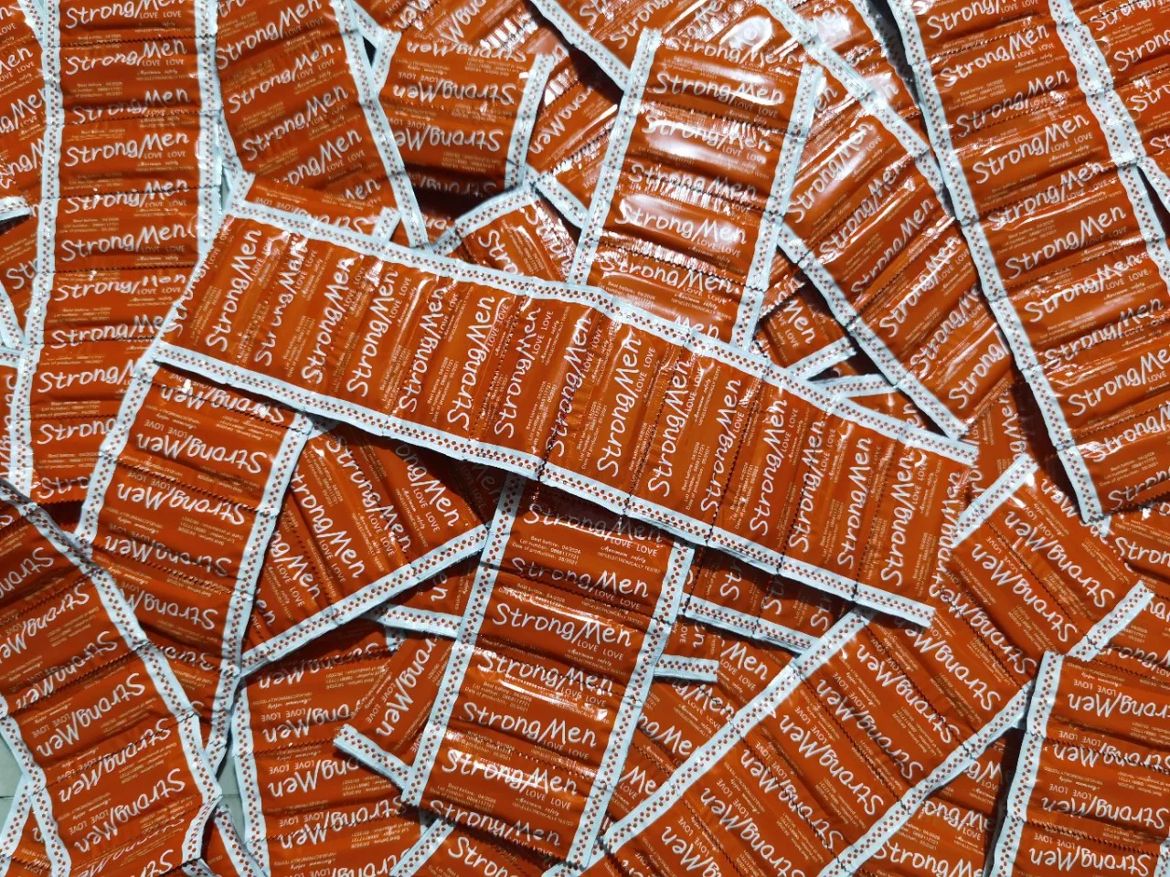 OEM Custom Private Label Logo Manufacturer Male Sex Cup Condom Bulk  Condom For Man