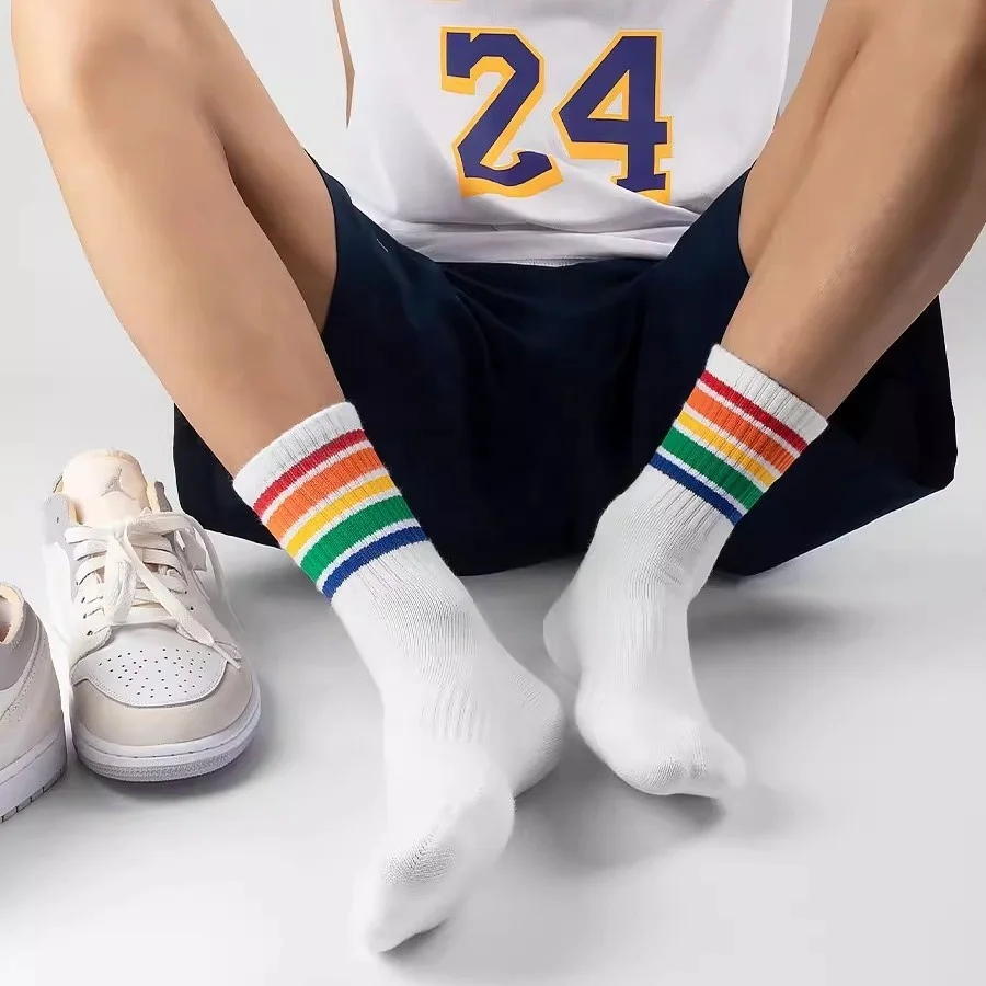 High Quality Custom Sports Socks for Men Crew Cotton Brands Knitted Letter Sports Socks with Embroidery Low MOQ