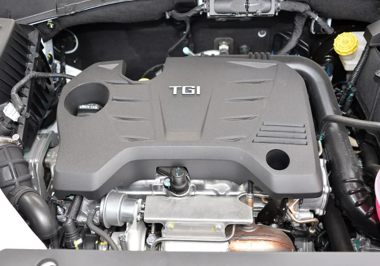 Дешевые подержанные автомобили для sal 2017 Roewe X5 1.5L 2 0 T Вождение 22000 км в хорошем состоянии Китае
