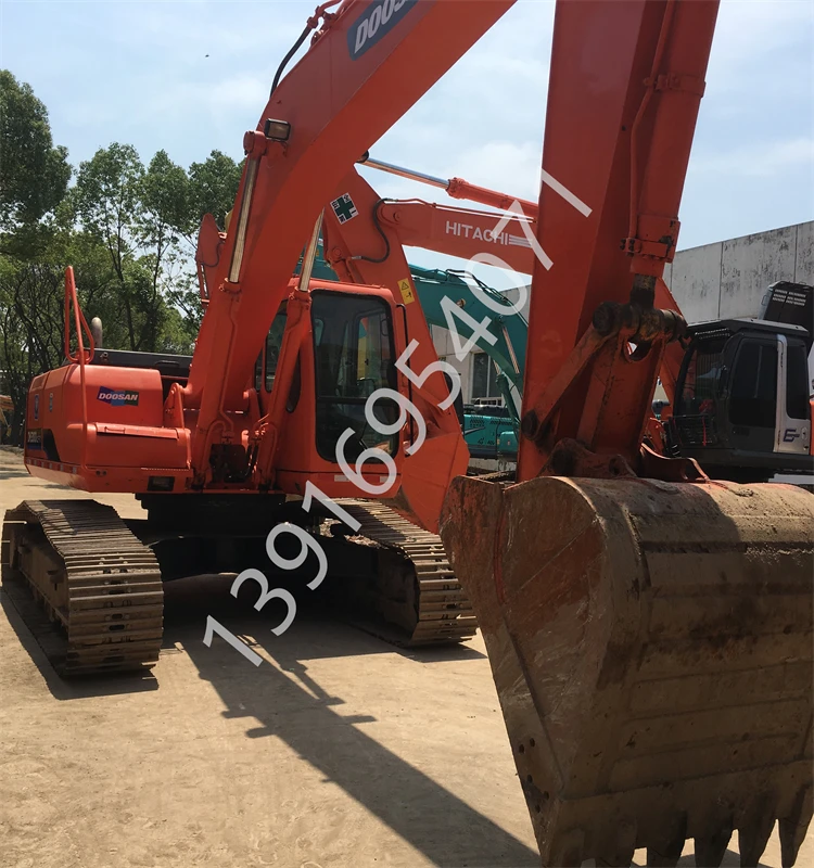 Spot original second-hand 300 excavator  Doosan 30 ton crawler excavator  used  Daewoo DH300LC-7  Excavator