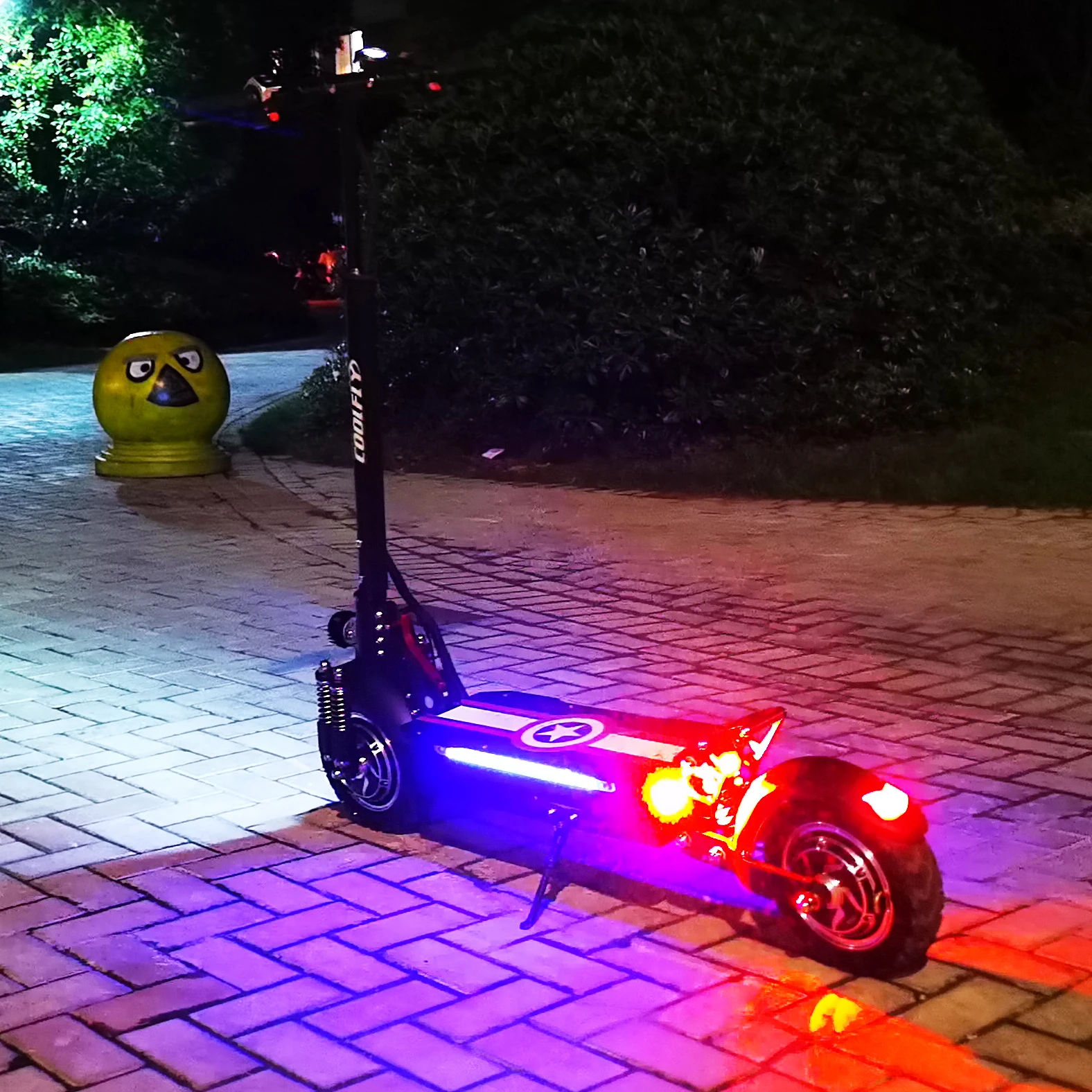 Europe warehouse china electric scooter 1000w 52v 21ah dual motor electric scooter 2000w with LED side lights for wholesale