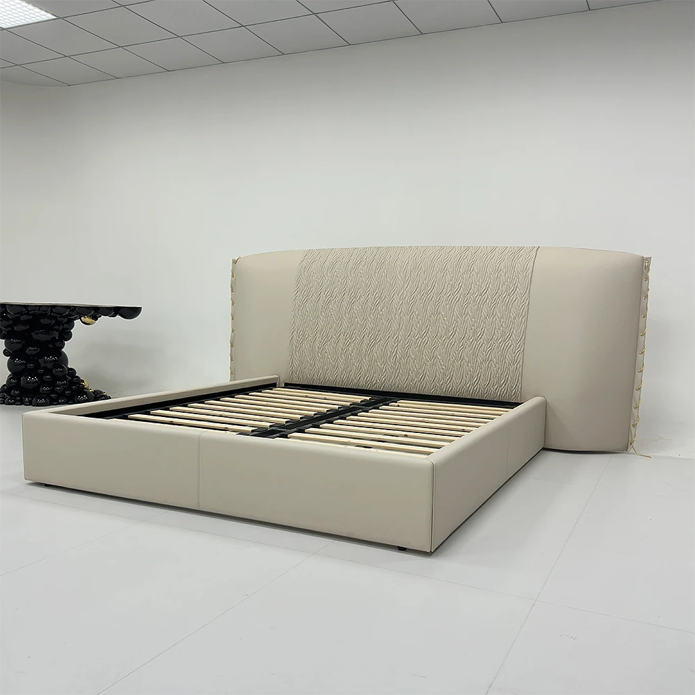 Gainsville King Size Luxury Up-holstered Beds Royal Style Noble Elegant Leather Queen Bed For Villa Apartment