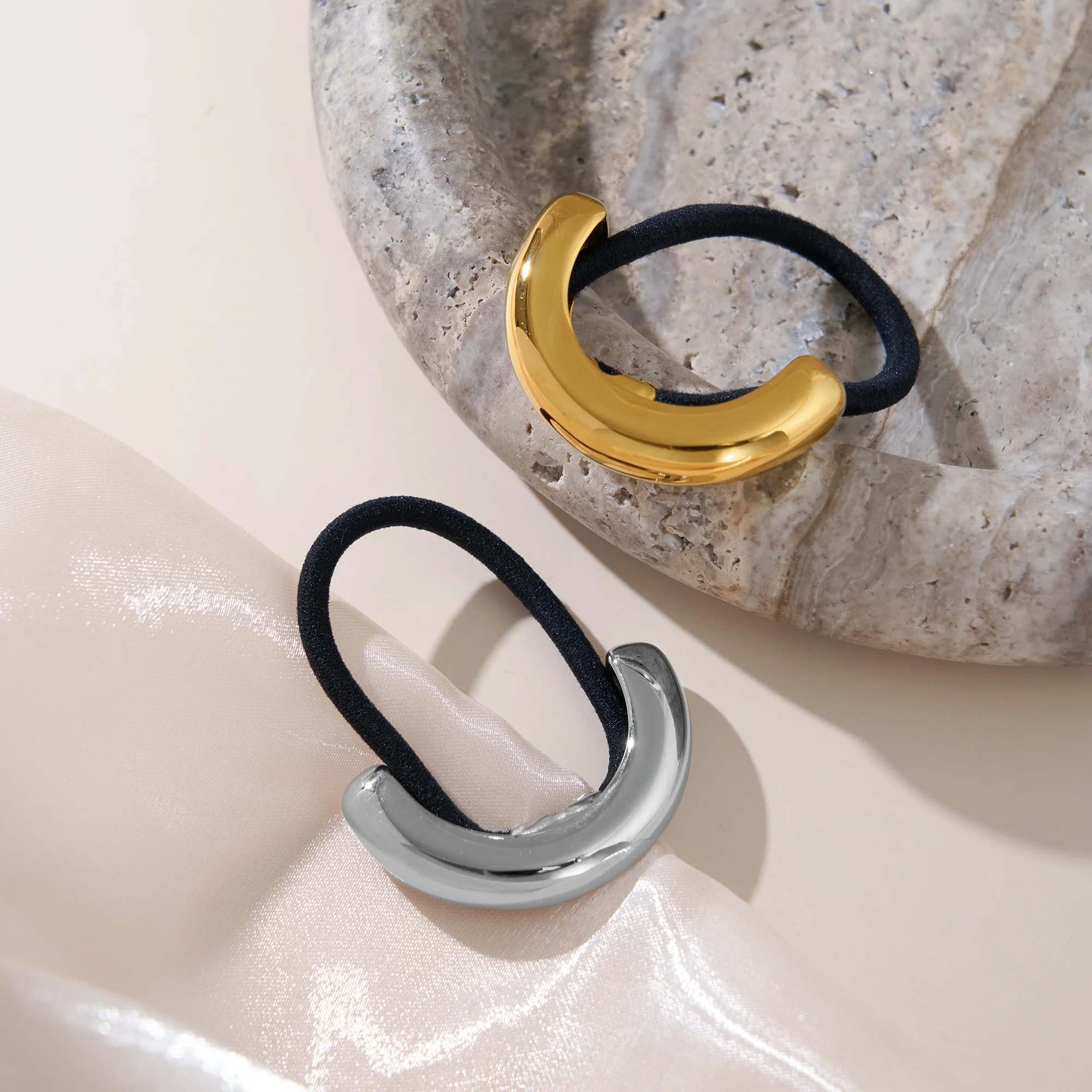 Dazan New HOT 18k Gold Plated Stainless Steel French Vintage High End Shine Half Moon Hair Accessories For Mom Gift City Jewelry