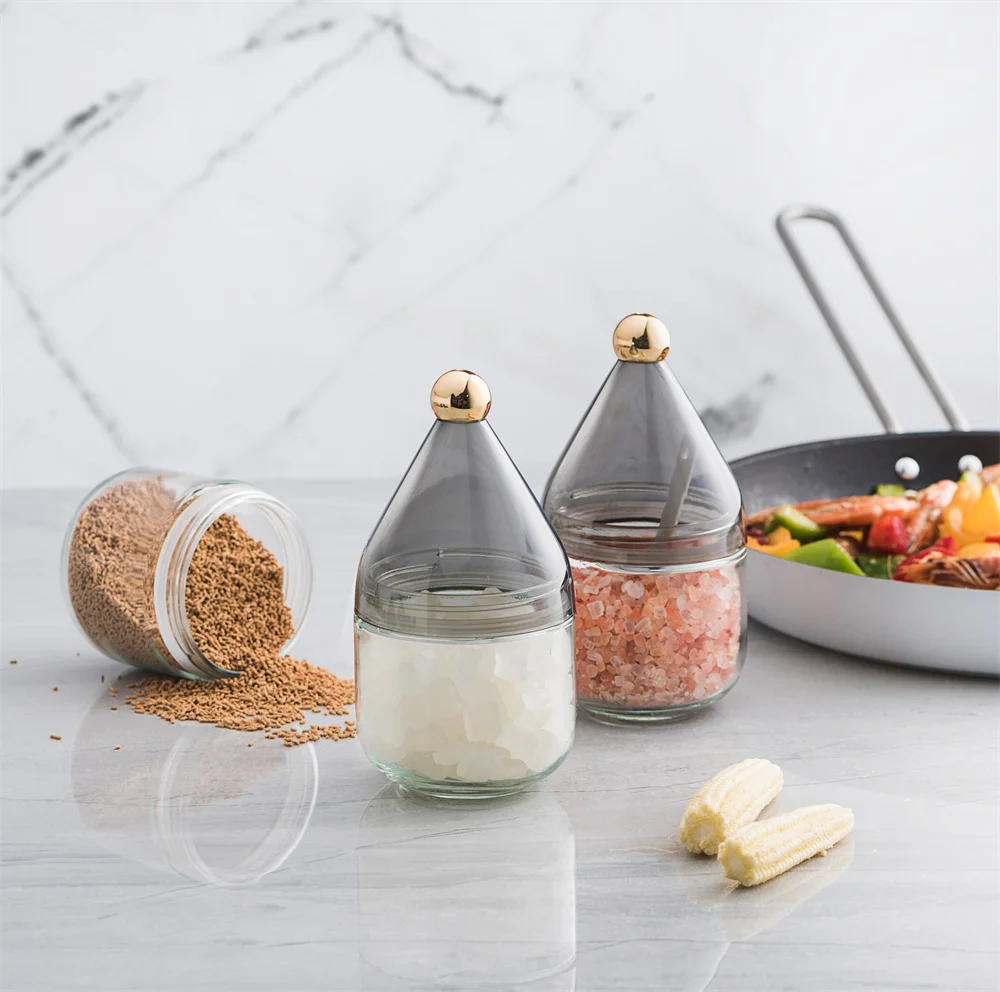 Pinmoo Top Selling Kitchen Container Glass Spice Jar Container with Spoon Glass Honey Jar Dispenser with Lid
