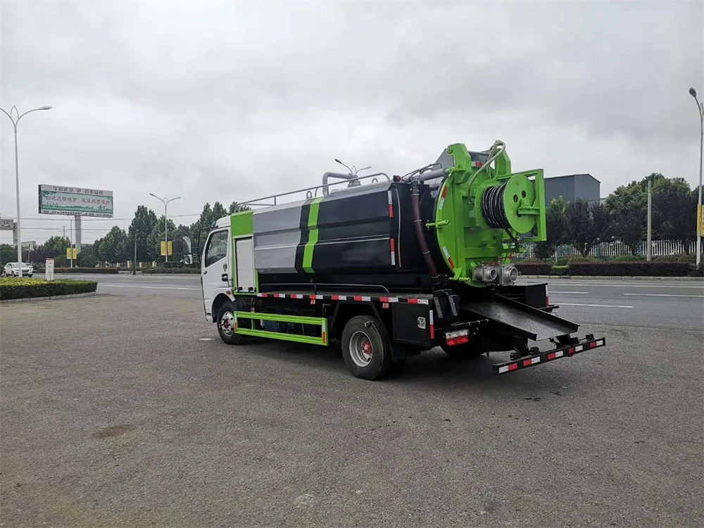 Chinese Combine 2500 liters Clean Water Tank and 5500 liters Waste Tank Septic Vacuum Trucks