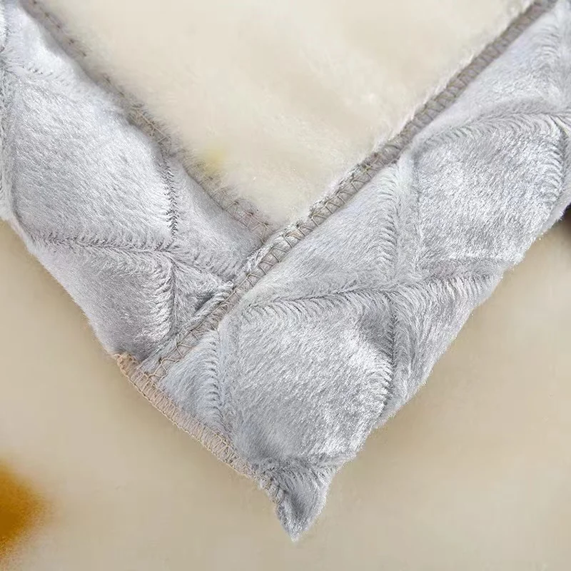 Wholesale Custom luxury throw blanket Adult Double Bed 100% Polyester Flannel Super Soft Blanket For Winter