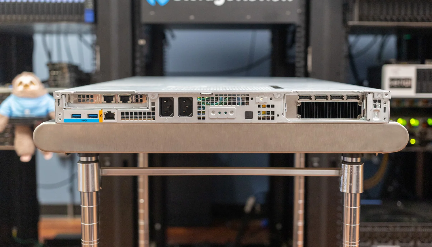 JLSFT Intel Xeon W-Series стеллаж компьютерный ПК Z4 G5 675 Вт/Xeon W3-2425/32 ГБ DDR5 / 512SSD/T400 4G/DVDRW