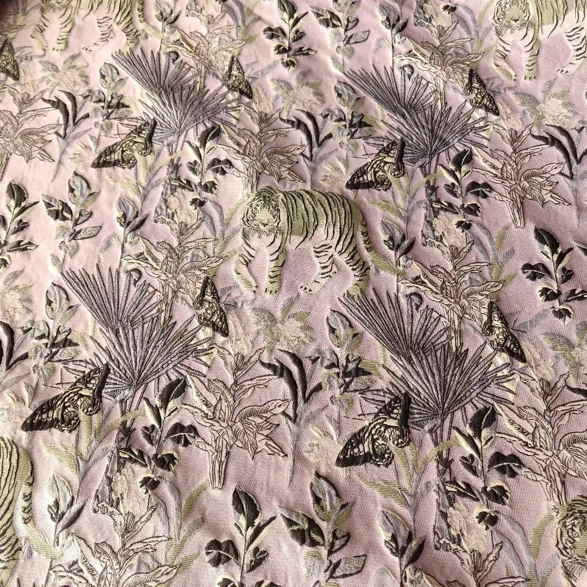 Luxury tiger design brocade jacquard fabric for lady dress fabric with many color