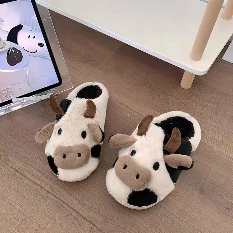 Stock Cute Dairy Cattle Cow Girls Outdoor Winter Soft Furry Fur Animal Closed Toe Bedroom Indoor Warm Slippers for Women
