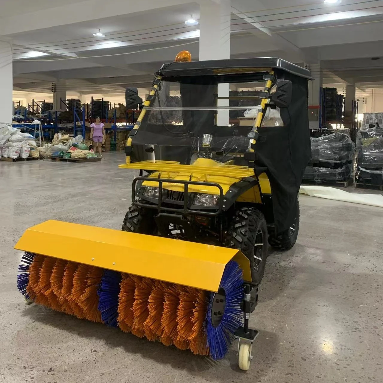 ATV snowsweeper Многофункциональный Вождение тип Горячая в Канаде четырехколесный привод уборочная машина шоссейный каток экономия труда Снежный плуг