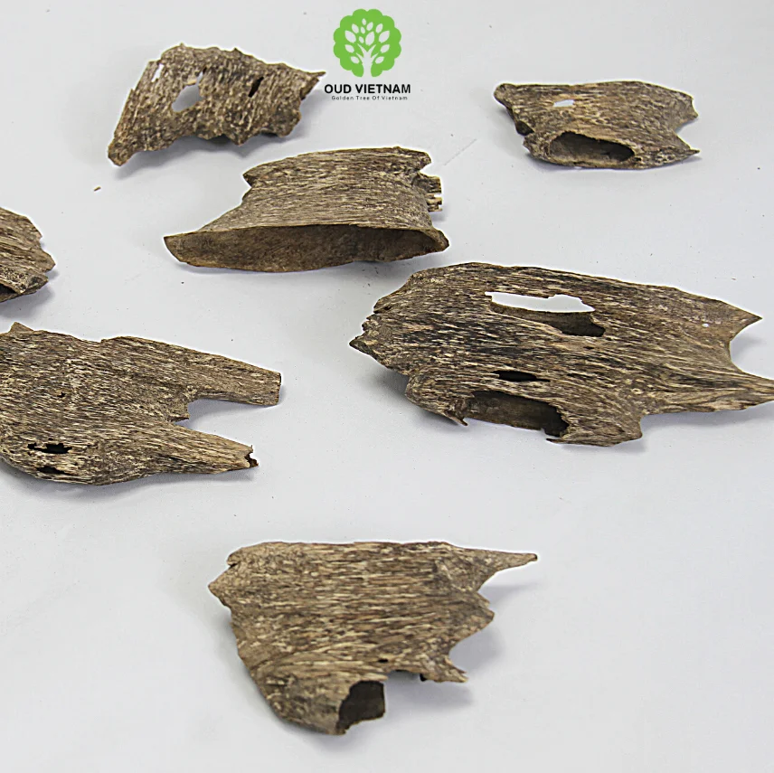 Best Price 100% Natural Agarwood Vietnam Wholesale Price Home Fragrance Organic Agarwood Apari For Sale