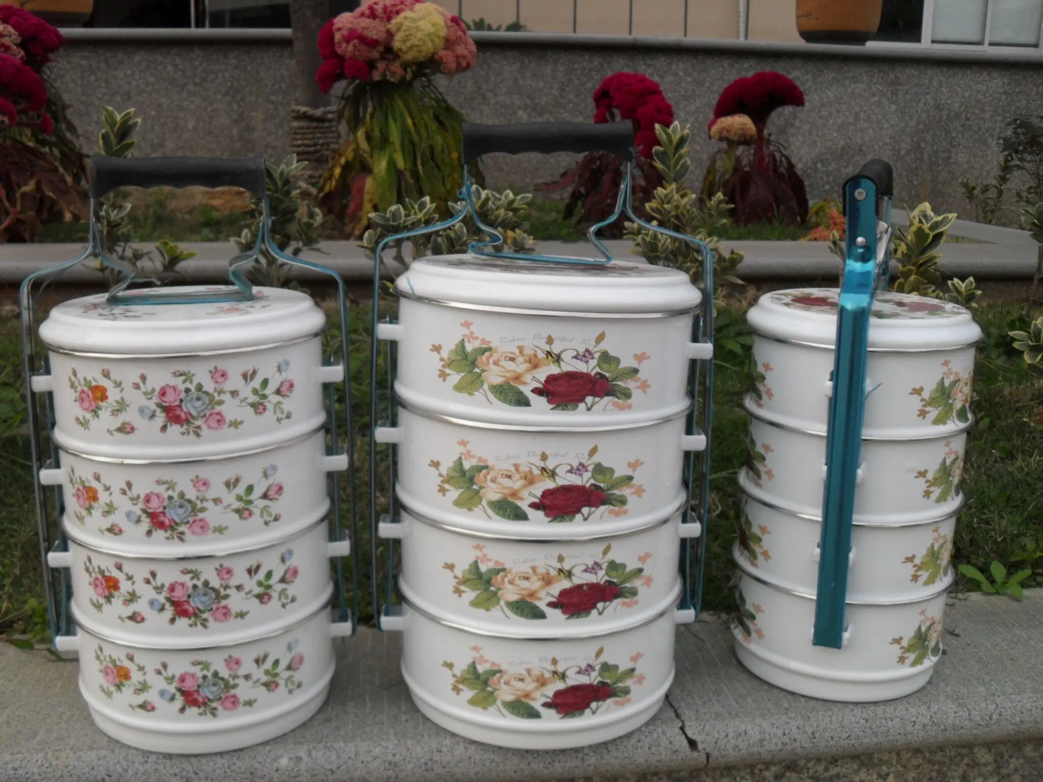 tiffin box or lunch box 1.jpg