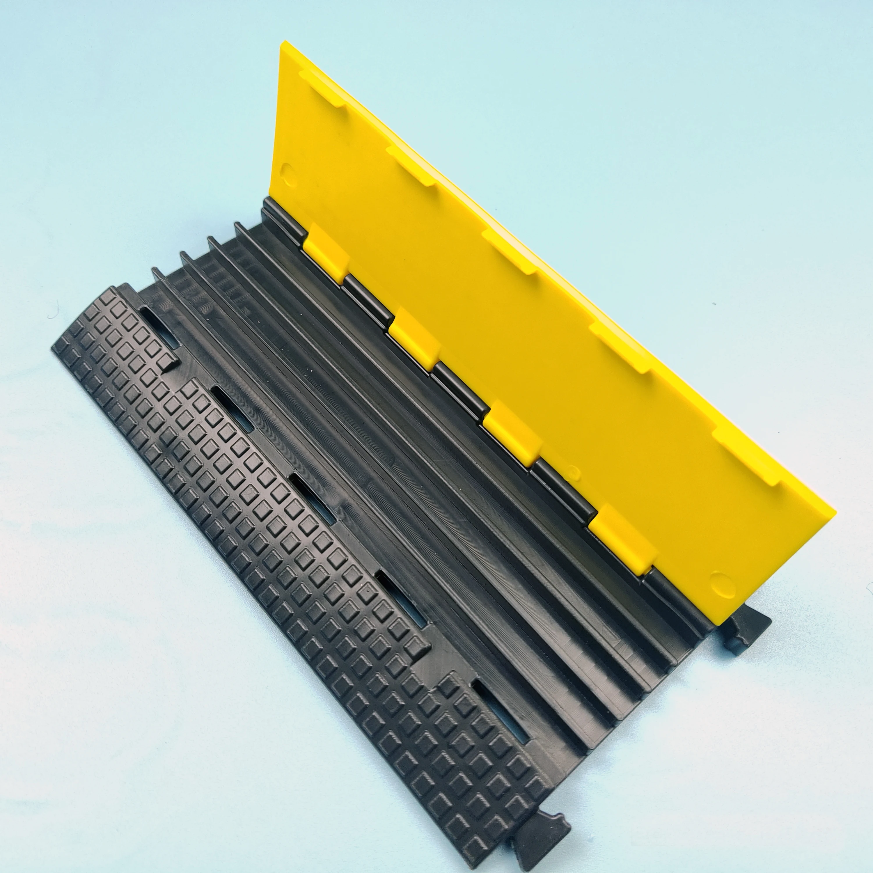 Hot Selling Good Weather Resistance 5 Channel Rubber Cable Protector From Factory Directly