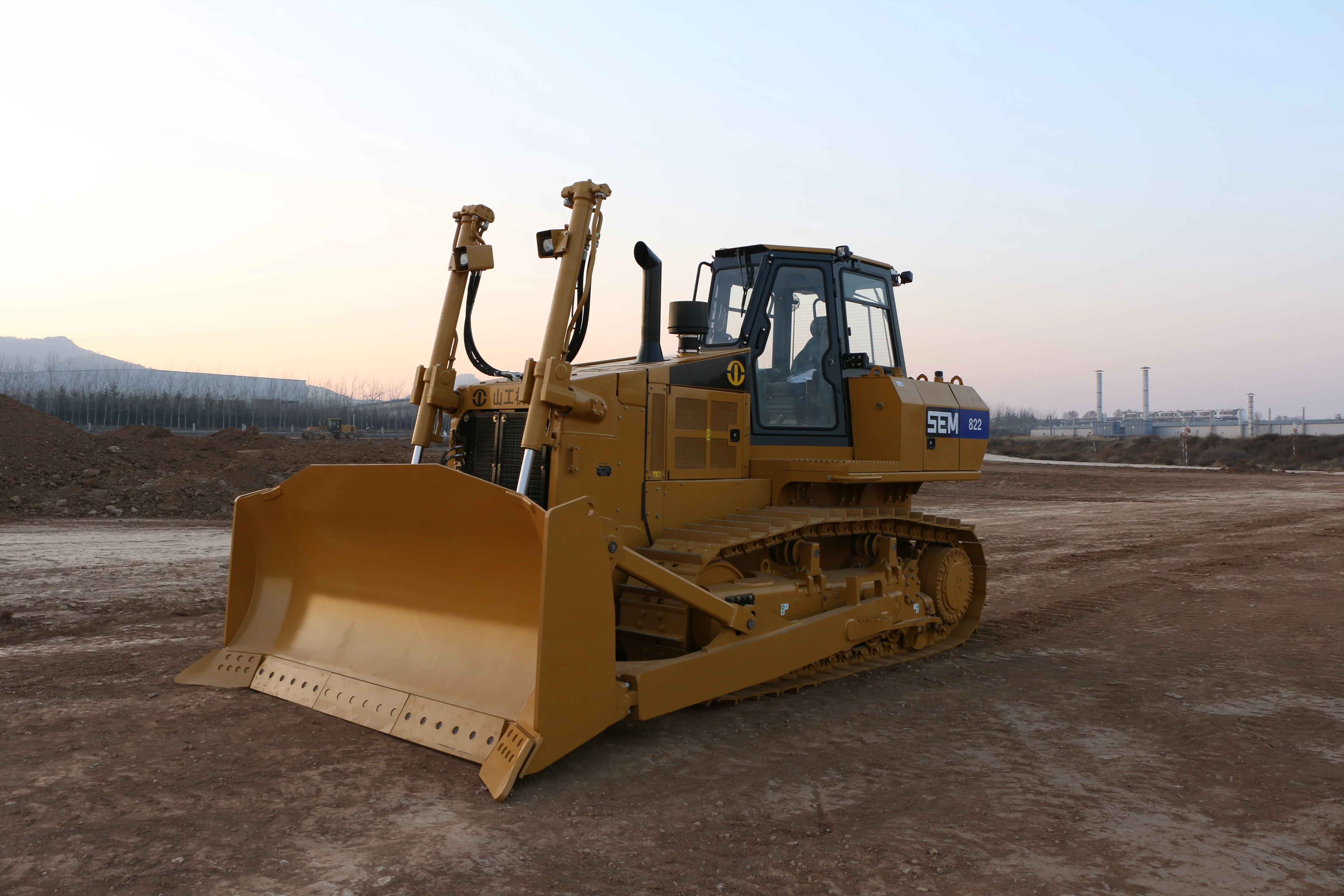Бульдозер S-E-M 822D 818F со скидкой