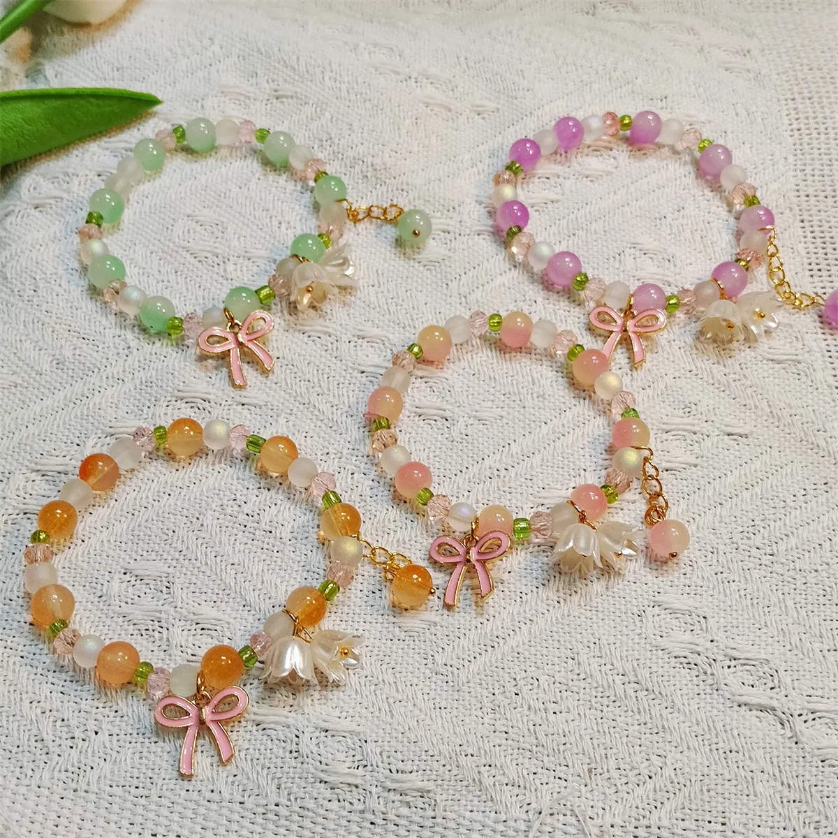 Стеклянные браслеты ручной работы из бисера для женщин и девушек, лилия, цветок, галстук-бабочка, кисточка, кулон, браслет, свадебные украшения, подарки