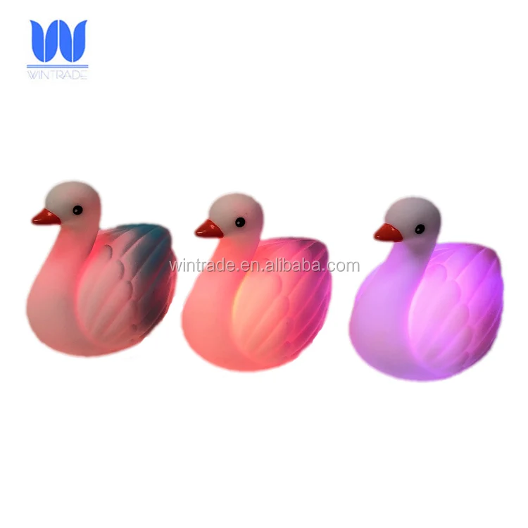 LED Floating Light Up Swan Flashing Colored Children Bathtub Toy