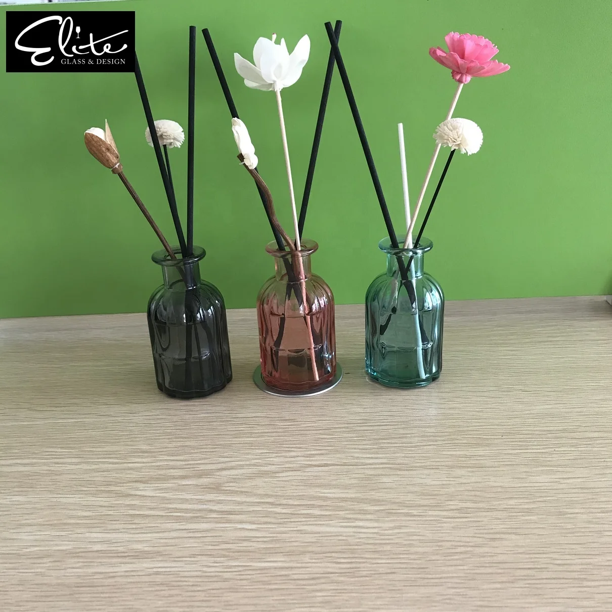 
Empty Modern Beautiful Vase Decoration 130ml Glass Reed Diffuser Bottle With Rattan Stick Essential oil bottle 
