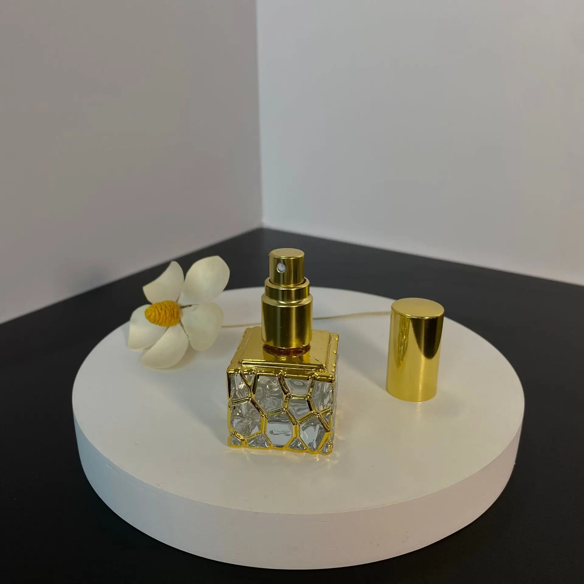 Hot Sale Product 10ml  Perfume Atomizer Mini Travel Portable Empty Portable Perfume Spray Bottle
