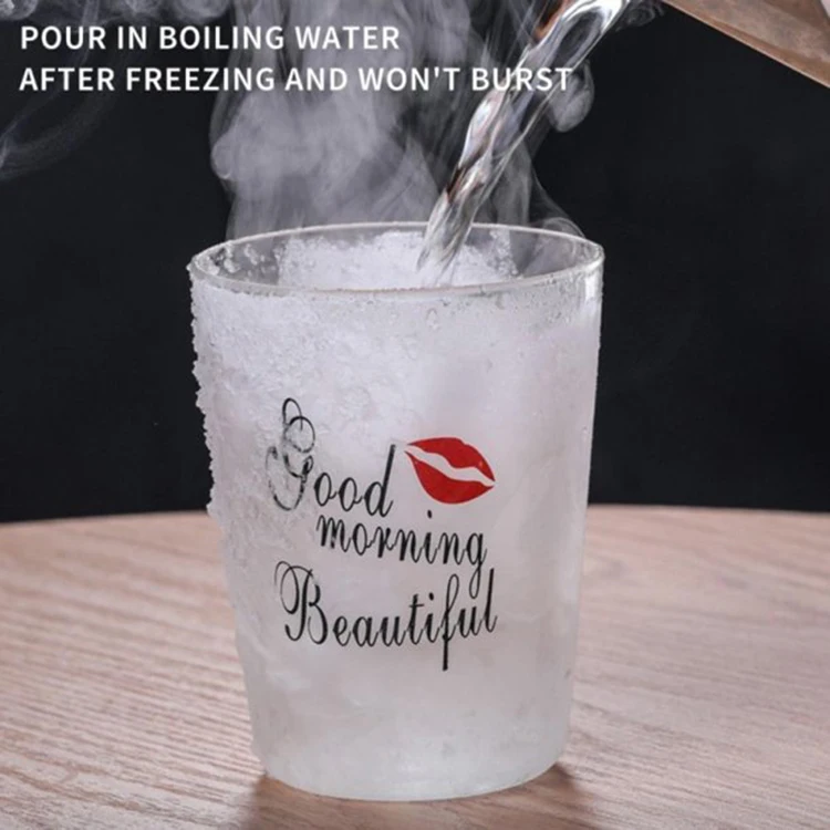 Promotion Heat-Resisting Strawberry Pattern Coffee Juice Drinking Water Glass Cup with Straw And Lid