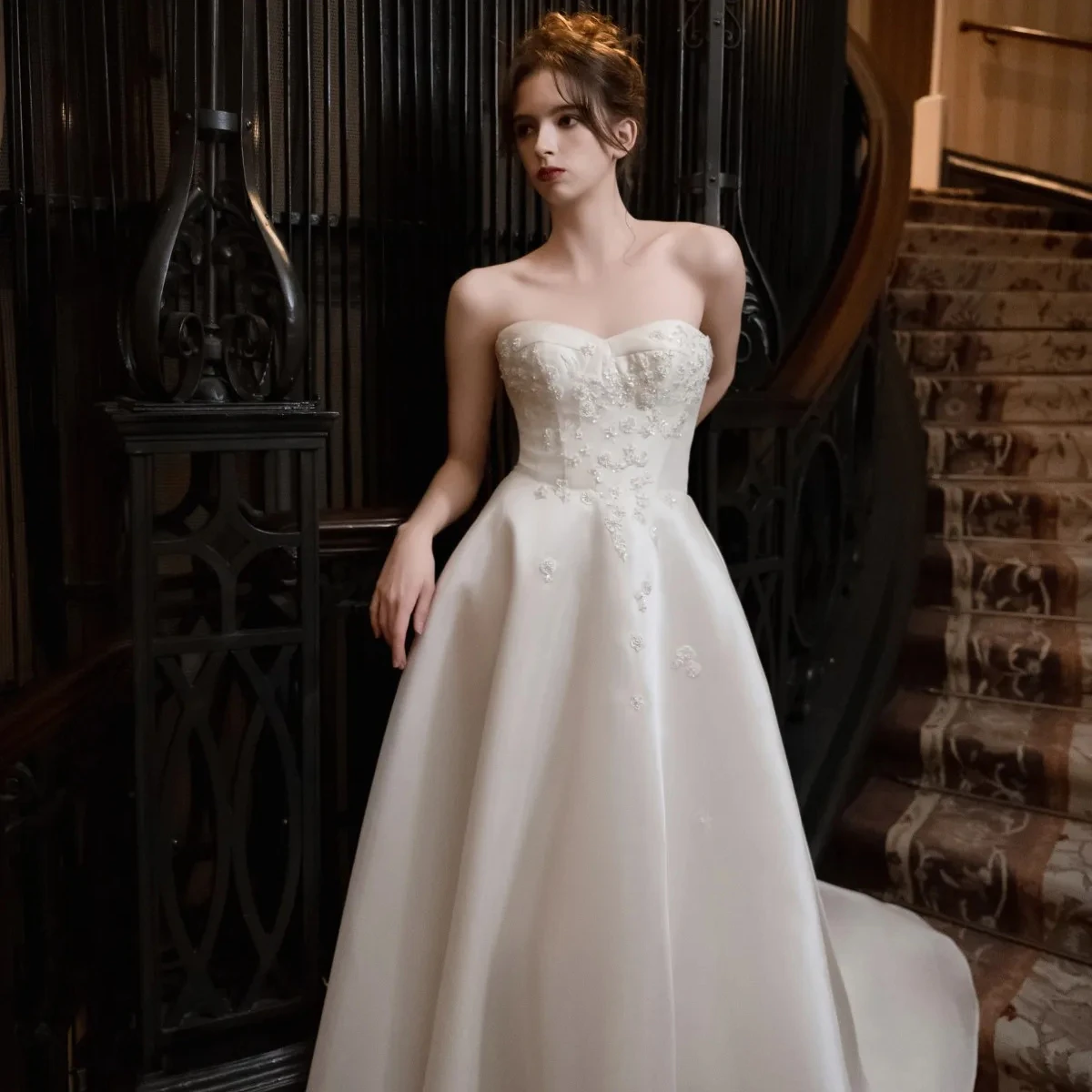 Simple and Elegant White Ivory Satin Wedding Dresses For Women Lace Strapless Wedding dresses