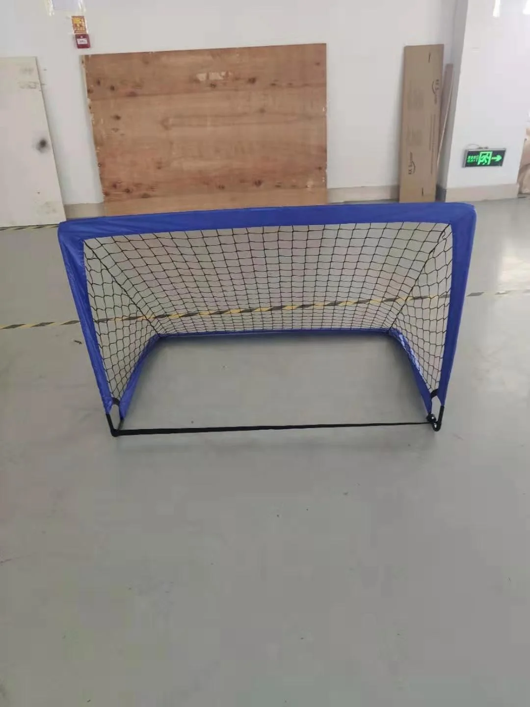 Single Packing Pop Up Folding Mini Soccer Goal