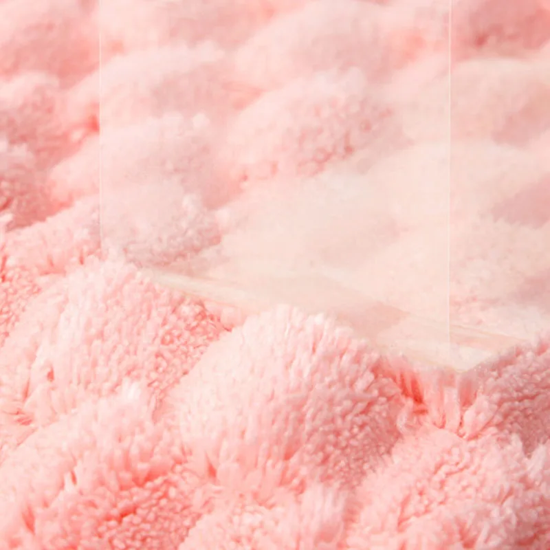 Coral Fleece Polyester Fabric Sustainable Textile Fibers for Home Use with Lace Feature