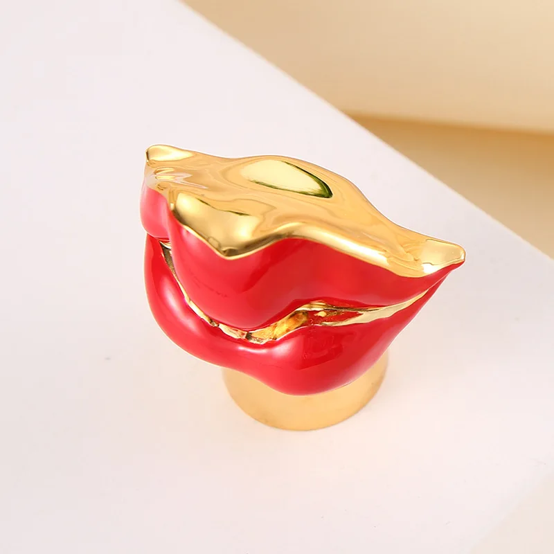 Creative Quirky Perfume Bottle Cap Zinc Alloy Cosmetic Bottle Cap Red Metal Bottle Cap Can Be Customised