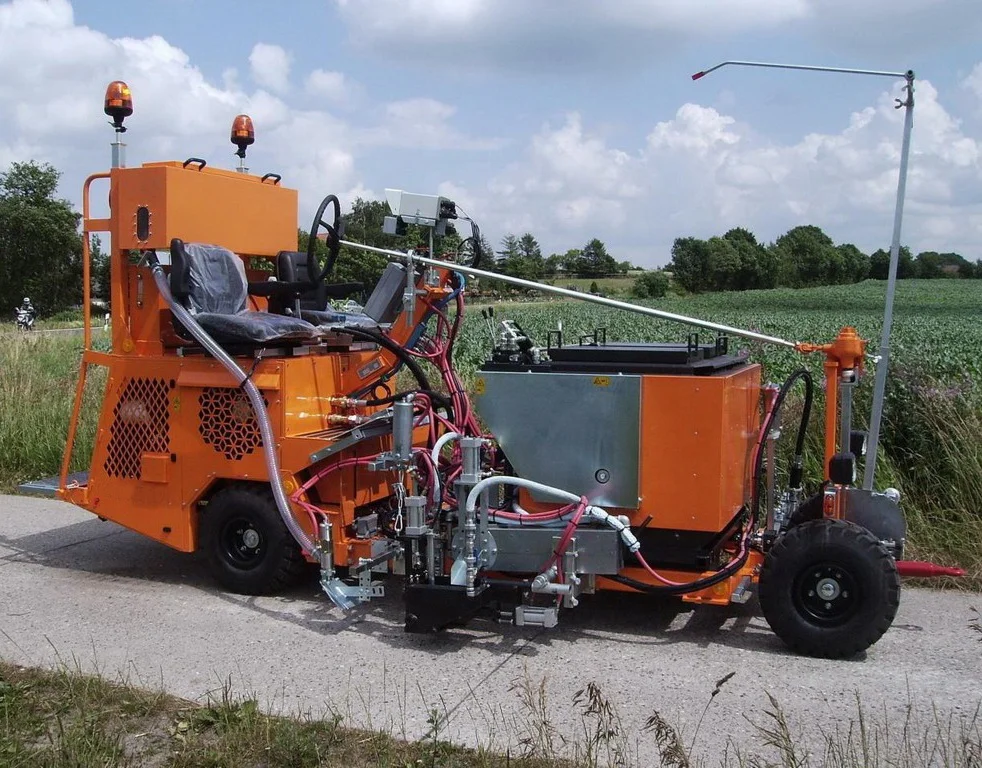 Thermoplastic Driving Type Extrusion Road Marking Machine