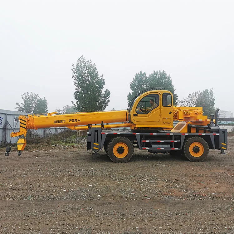 High quality and low price four-wheel drive crane 16 ton tire rough