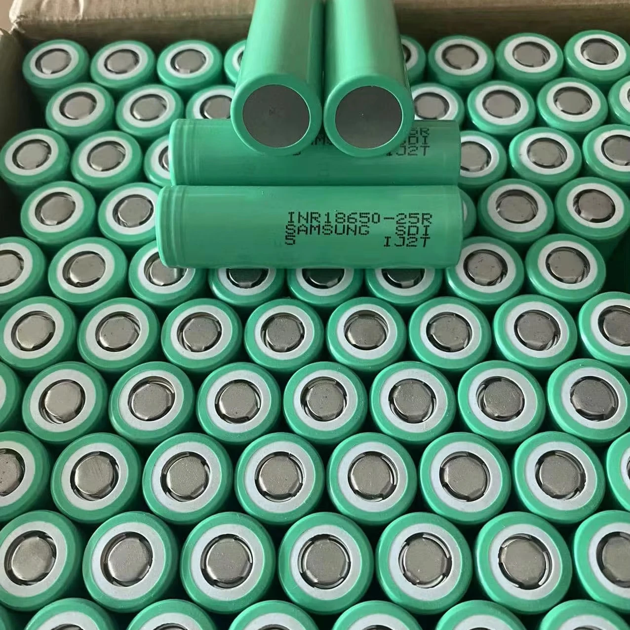 INR18650  25R Lithium Battery Rechargeable Battery 3.7V  2500mAh  For Screwdriver Flashlight Tool Battery