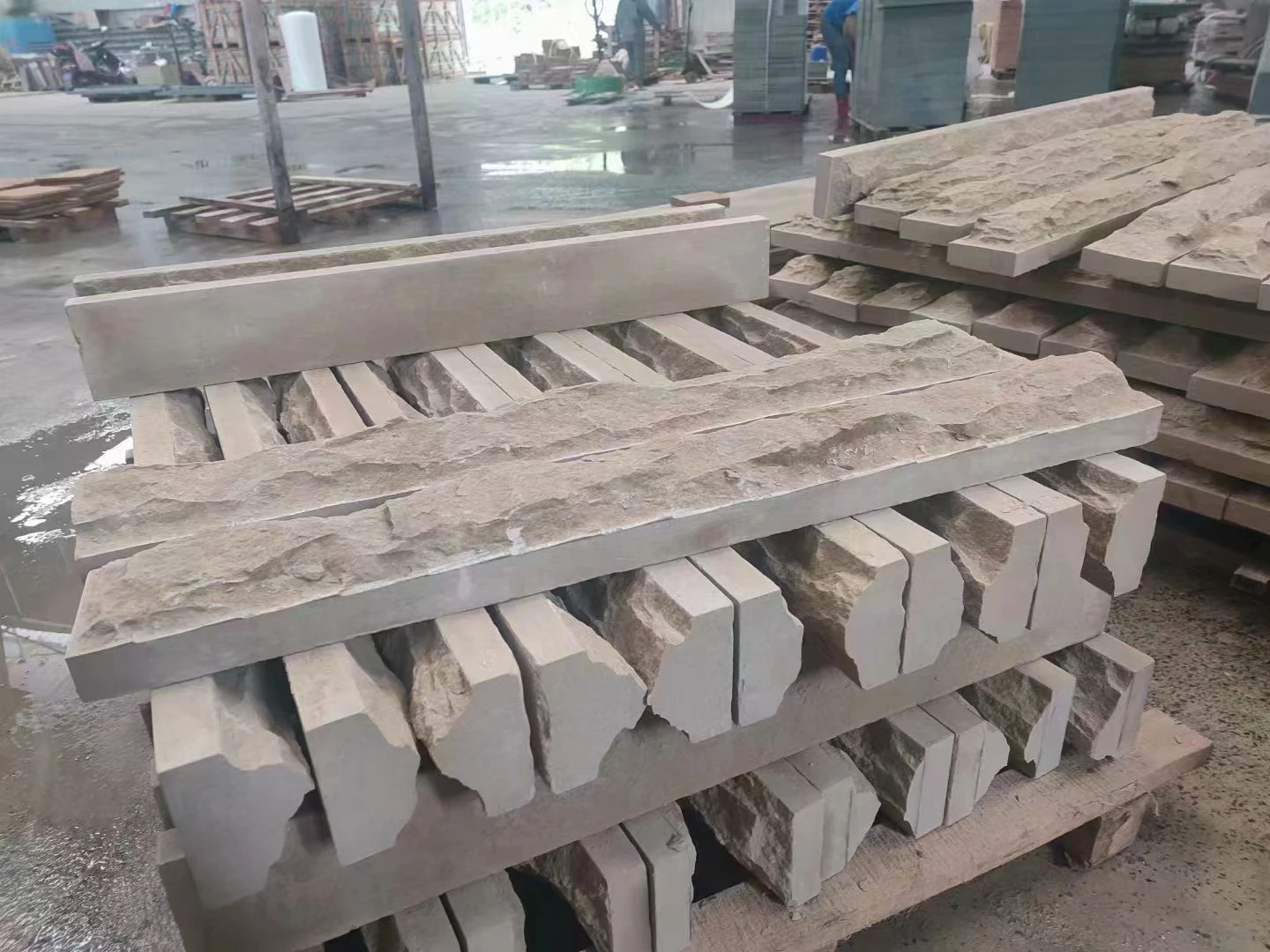 Mushroom Stone Natural Split Sandstone Exterior wall decoration Yellow Building Stone Material Outdoor beige sandstone