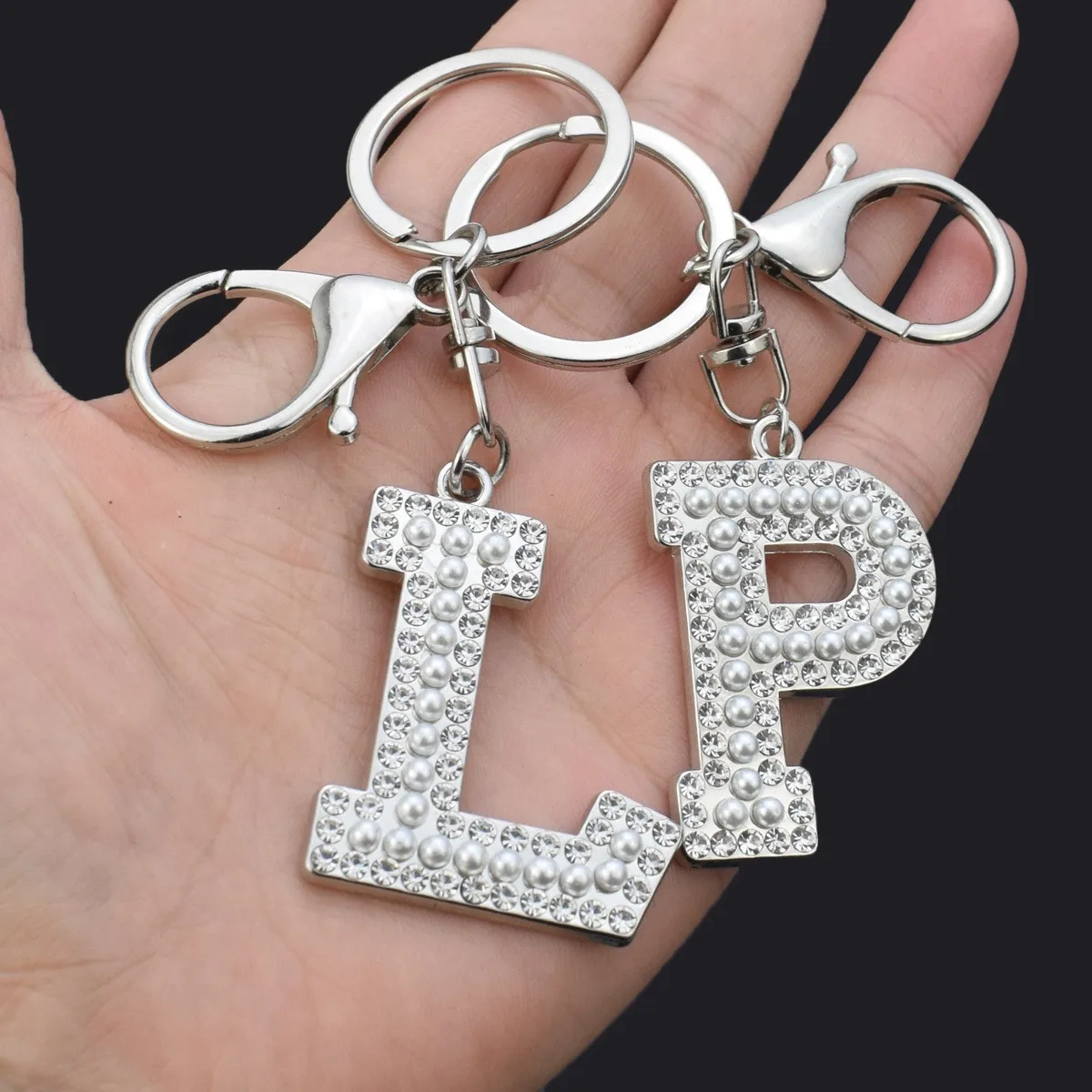 26 Letters Shiny Rhinestone Car Key Ring Bag Accessory Pearl Letter Keychain Initial Key Chain for Girl Women