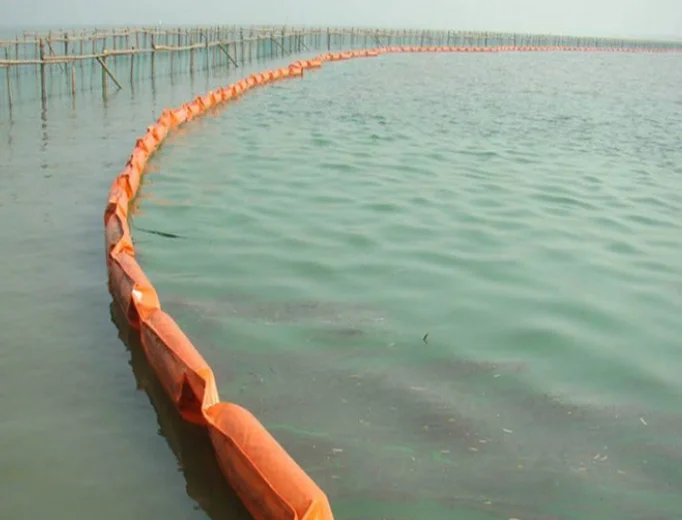 Wholesale Cheap PVC Oil Fence Pollution Spill Containment Boom Treatment Equipment