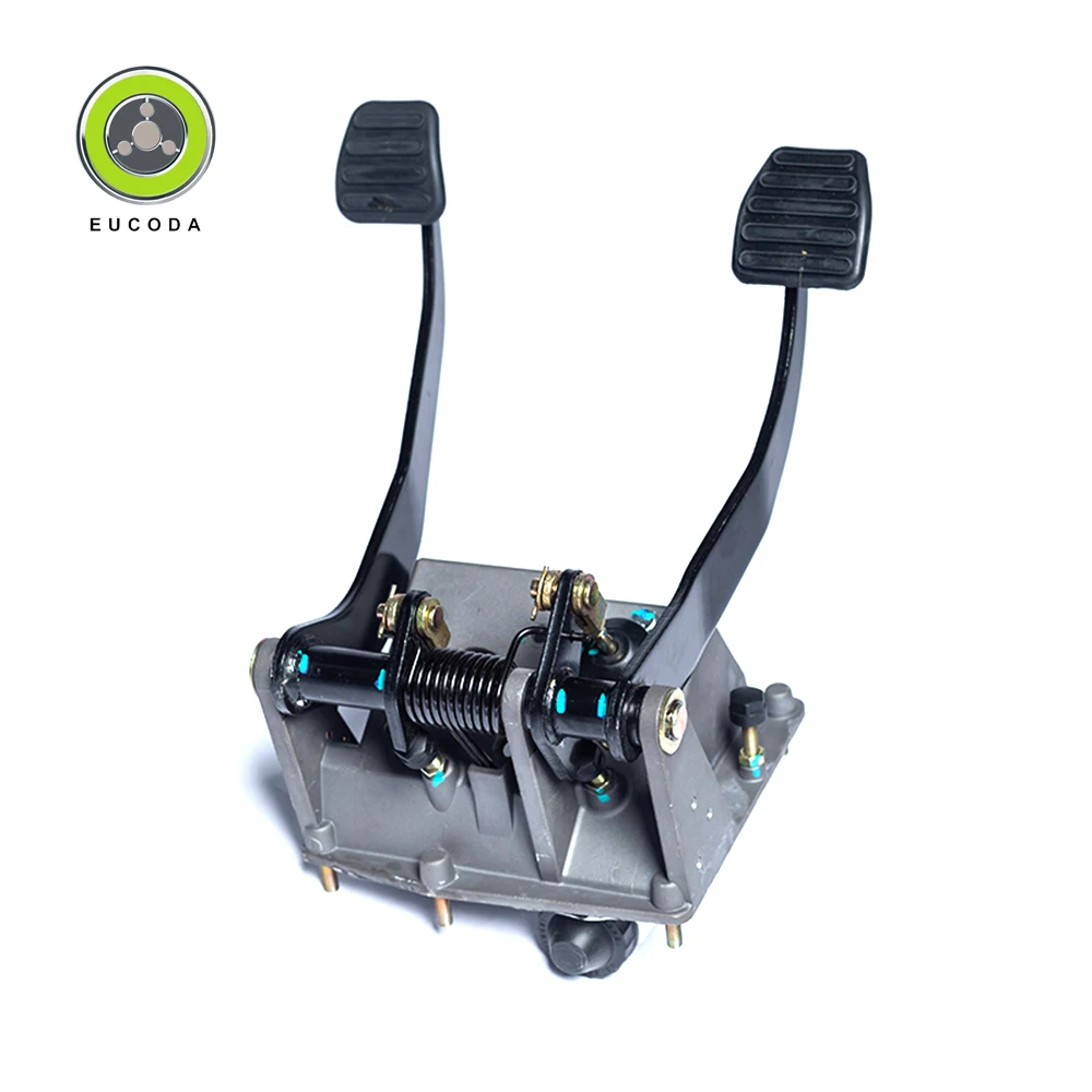 Factory Cheap Price Auto Parts Clutch Main Pump With Oil Tank Left Rudder Combination Pedal Assy Yg9525360810 For Howo Chassis