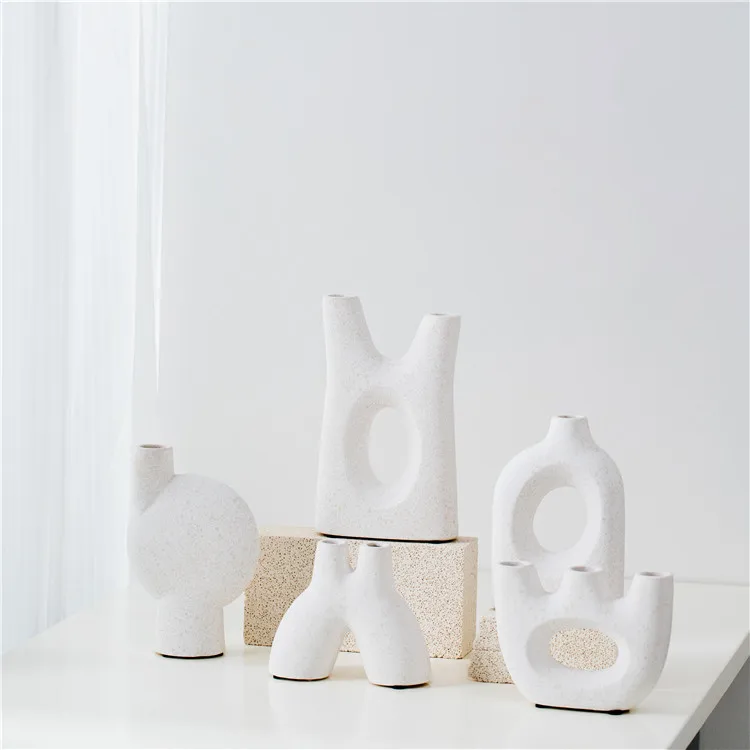 Nordic white creative hollow decorative floreros round circle pottery flower porcelain donuts ceramic vase for home decor