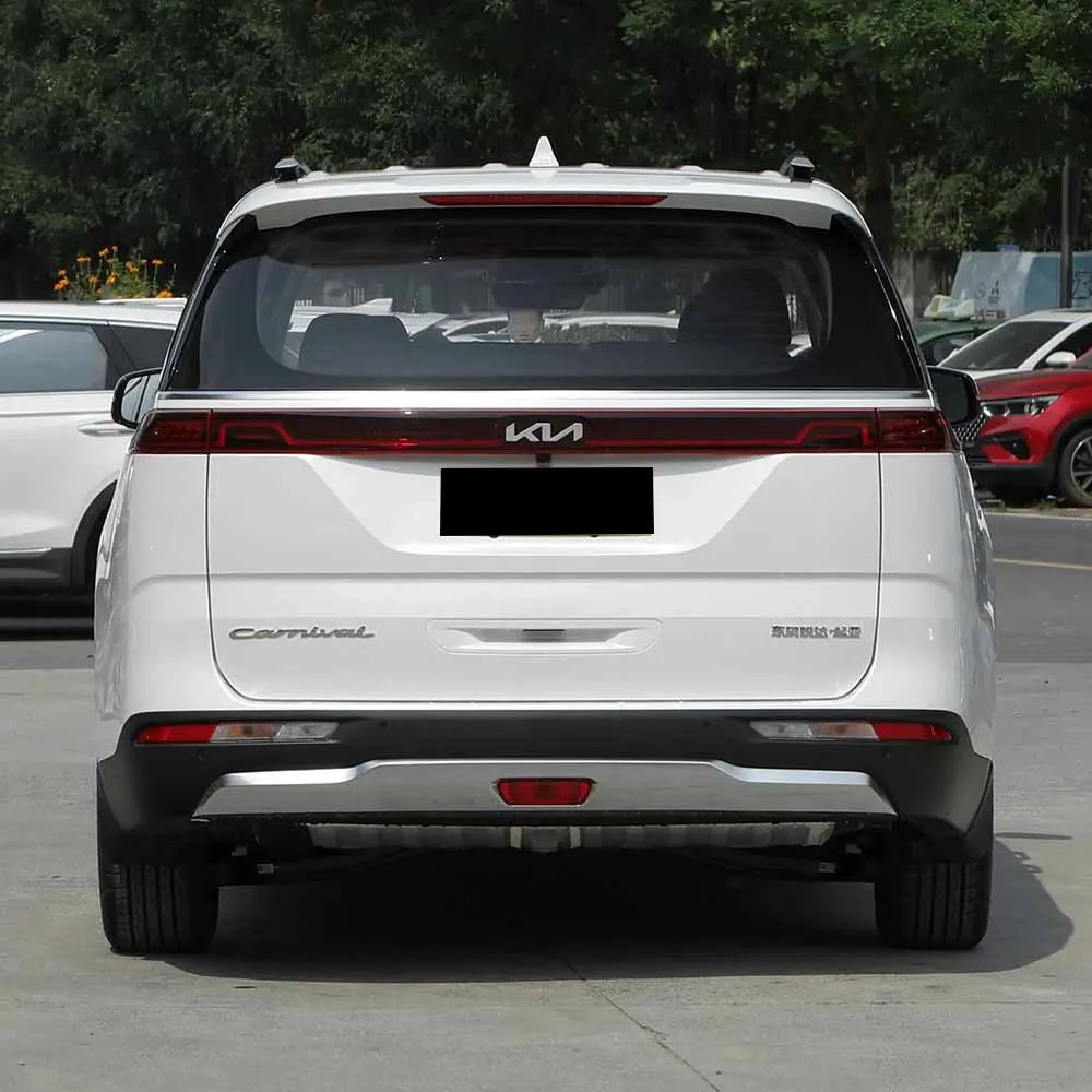 Kia Carnival Medium And Large MPV 2.0T 233hp L4 Gasoline 5 Doors 7 Seats 205km/h Speed Kia Carnival Car