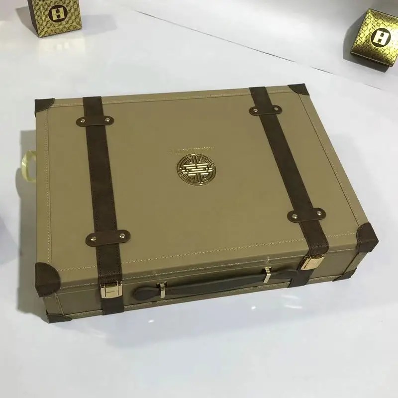 Vintage PU Leather Handmade Retro Suitcase Classical Luggage Old Style Box Steamer Trunk Luggage Moon cake gift box